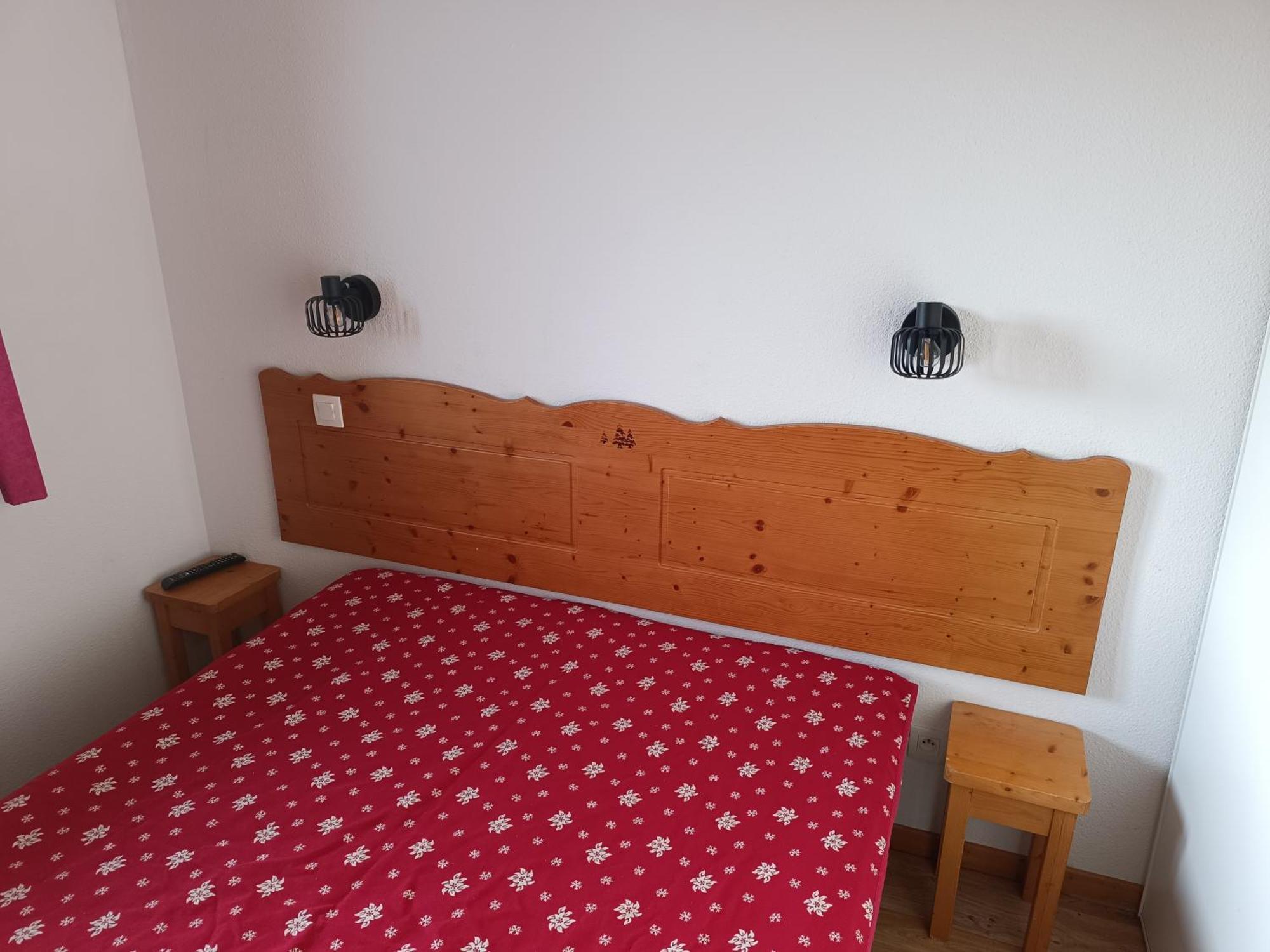 פוי-סן-ונסן Chalet 4 Pers. Piscine Et Literie Toute Neuve. מראה חיצוני תמונה